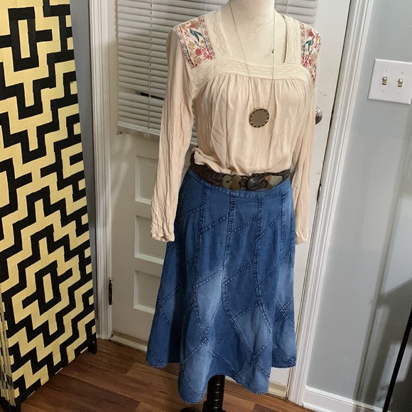 Vintage Abstract Metalwork Looking Belt - Picture 3 of 10